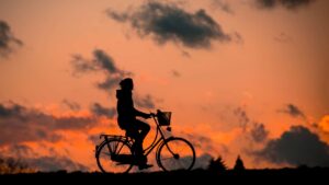bicicletta al tramonto