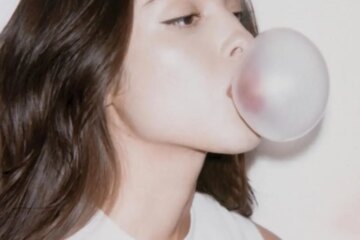 Olivia Rodrigo annuncia il suo nuovo singolo “drop dead”