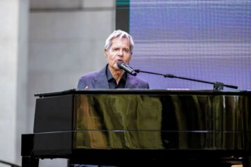 Polmonite interstiziale acuta per Baglioni, il suo Tour posticipato al 2027