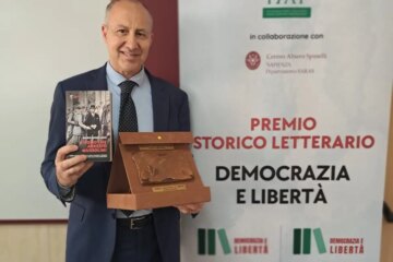Premio letterario “Democrazia e Libertà” a “L’uomo che arrestò Mussolini” di Mario Avagliano