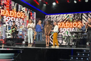 Radio2 chiude la stagione con il live “Il cielo è sempre più blu” a Cosenza