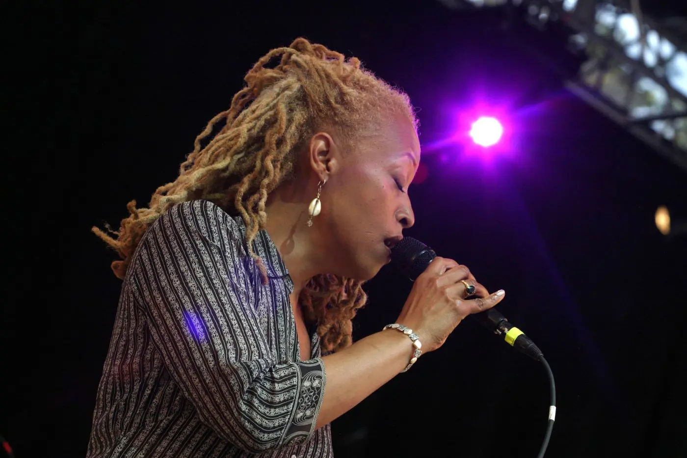 È morta Cassandra Wilson, cantante jazz vincitrice di due Grammy Award