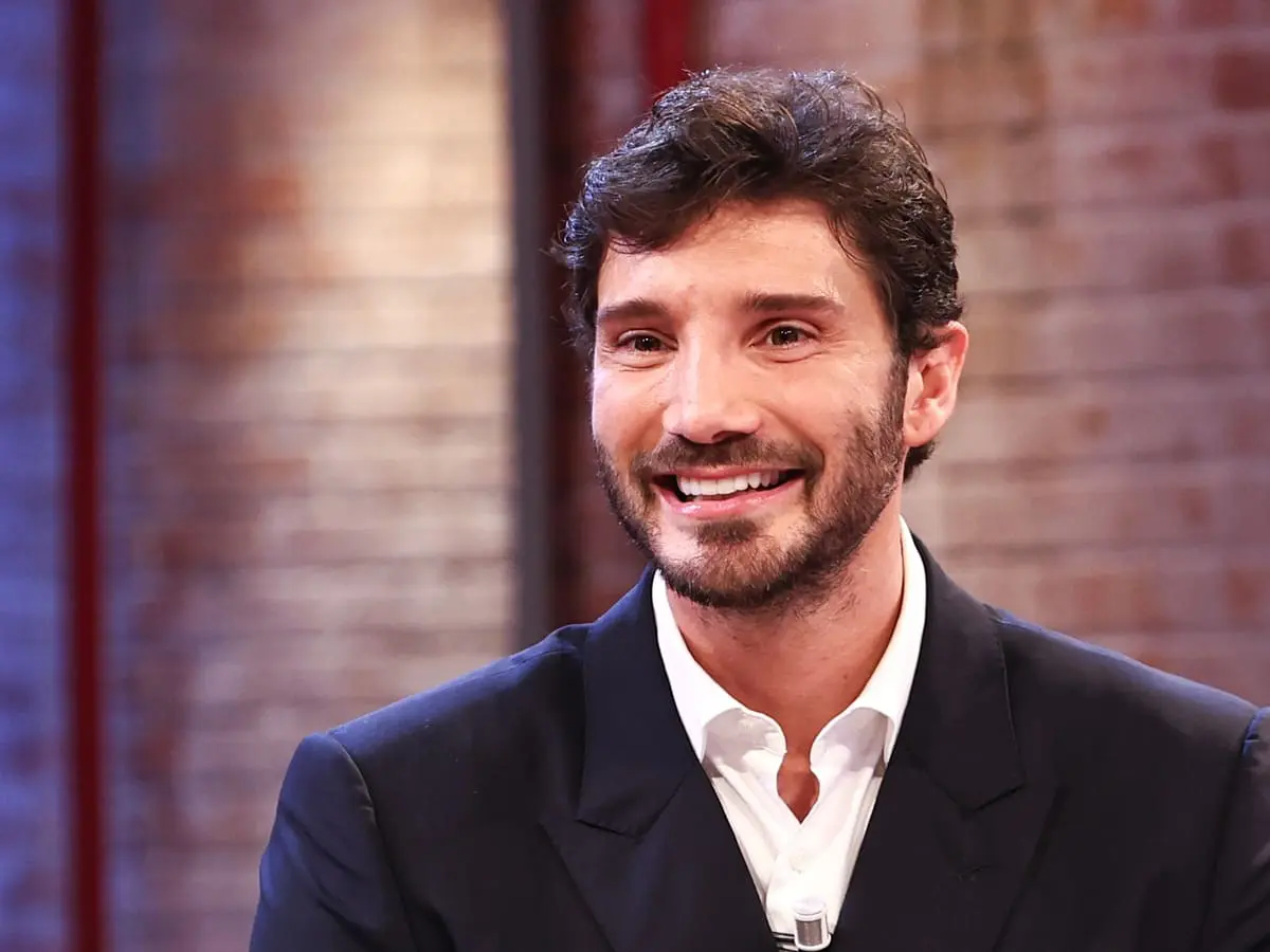 Stefano De Martino “Già al lavoro per Sanremo 2027, ascoltate centinaia di canzoni” / Video